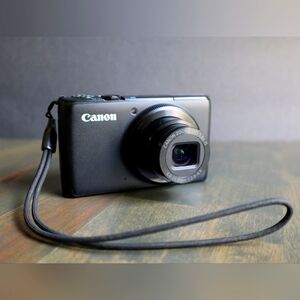 Canon Powershot S95 Digital Camera Kit